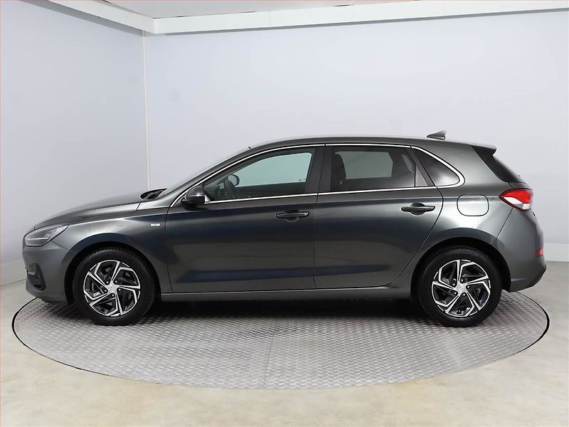 Hyundai i30 (2022) 1.5 T-GDI MHEV, Automat - fotka 3 z 18