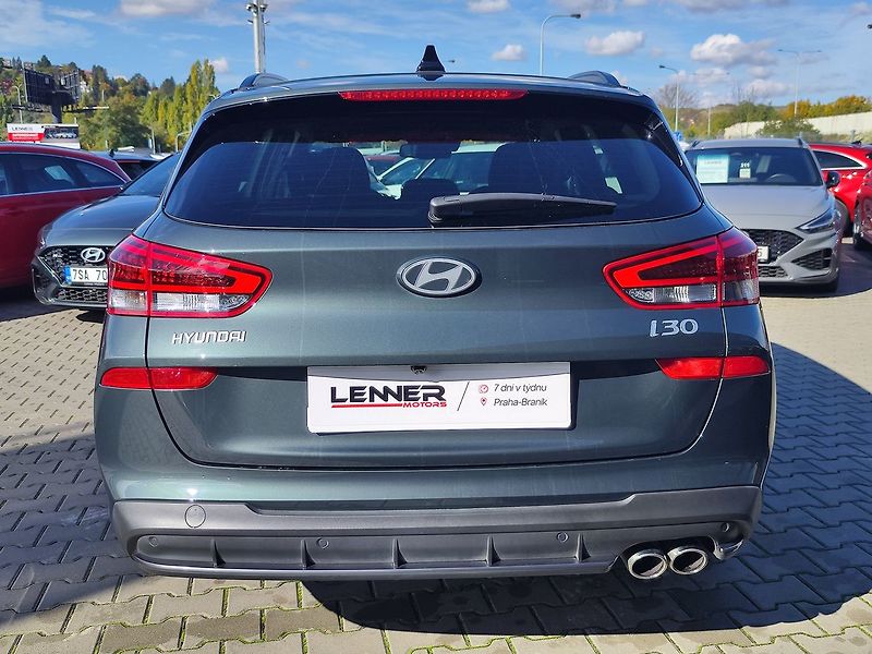 Hyundai i30 1.5 T-GDI/103kW N-Line DCT - fotka 6 z 35