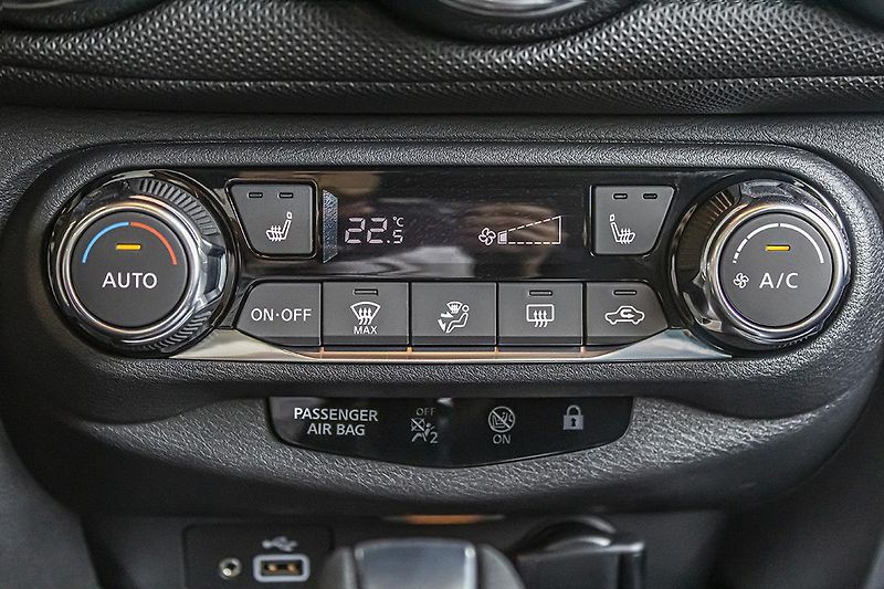Nissan Juke 1,0 DIG-T 2WD 7DCT N-CONNECTA - fotka 6 z 6