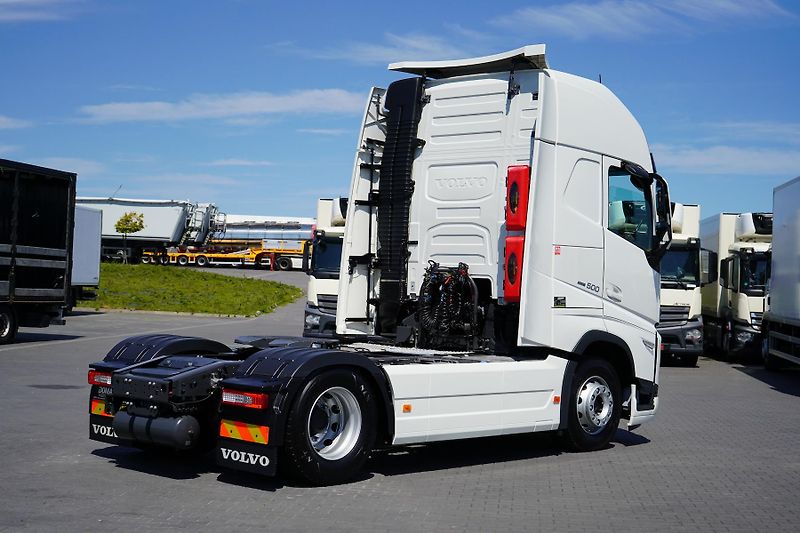 Volvo FH (2022) 500 / XL / EURO 6 / ACC / PEŁN - fotka 6 z 49