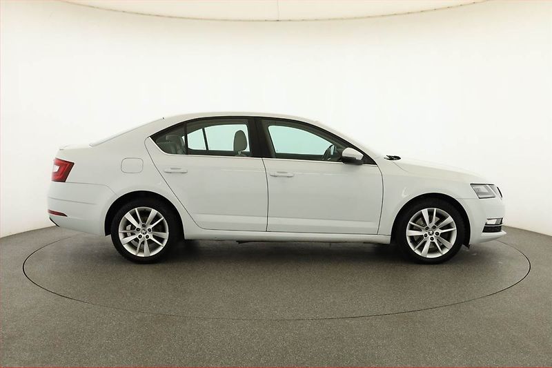 Škoda Octavia (2017) Style 1.8 TSI, Automat - fotka 6 z 21