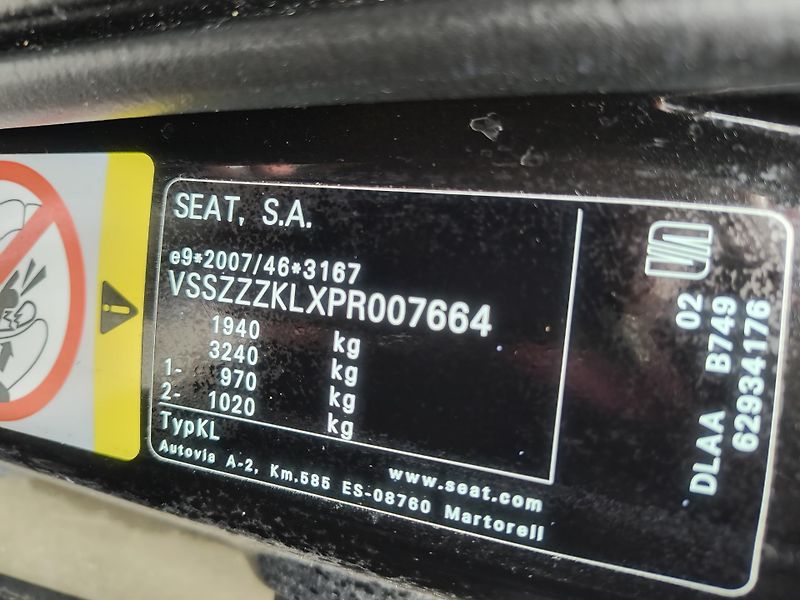 Seat Leon 1.0 eTSi AT 81KWNAVI/MATRIXLED - fotka 67 z 67