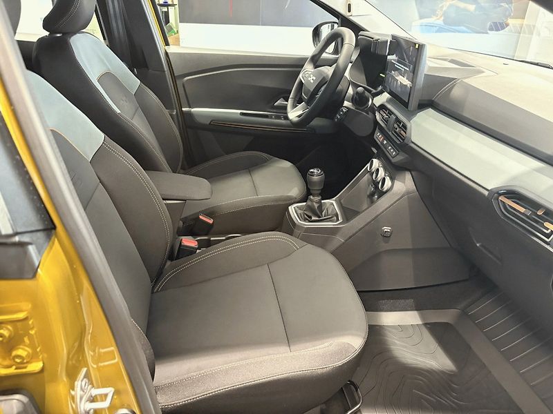 Dacia Sandero (2026) Stepway Extreme TCe 110 - fotka 7 z 10
