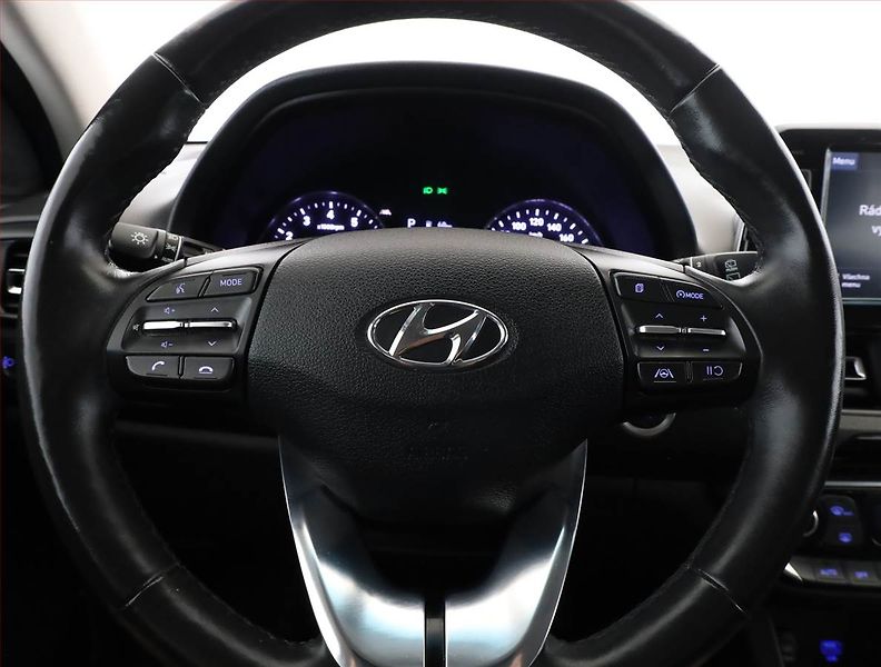 Hyundai i30 (2023) 1.0 T-GDI, Automat, Serv.kniha - fotka 8 z 17