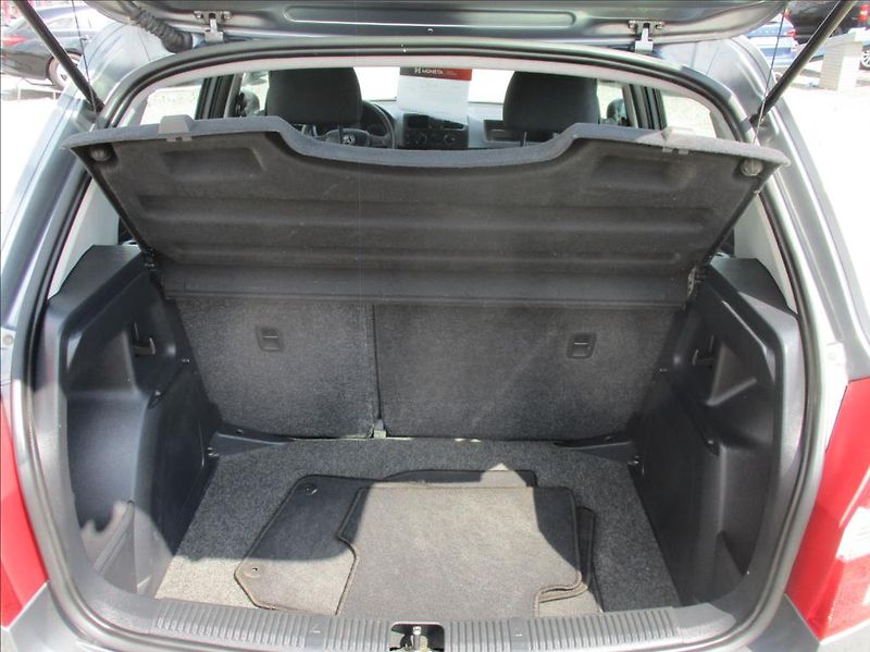Škoda Fabia 1,2 TSI, klima, serv.kniha, - fotka 13 z 36