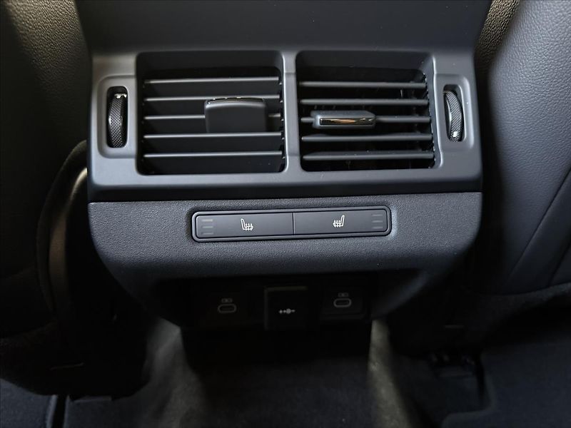 Land Rover Range Rover Evoque (2025) 2,0 S D165 - fotka 26 z 28