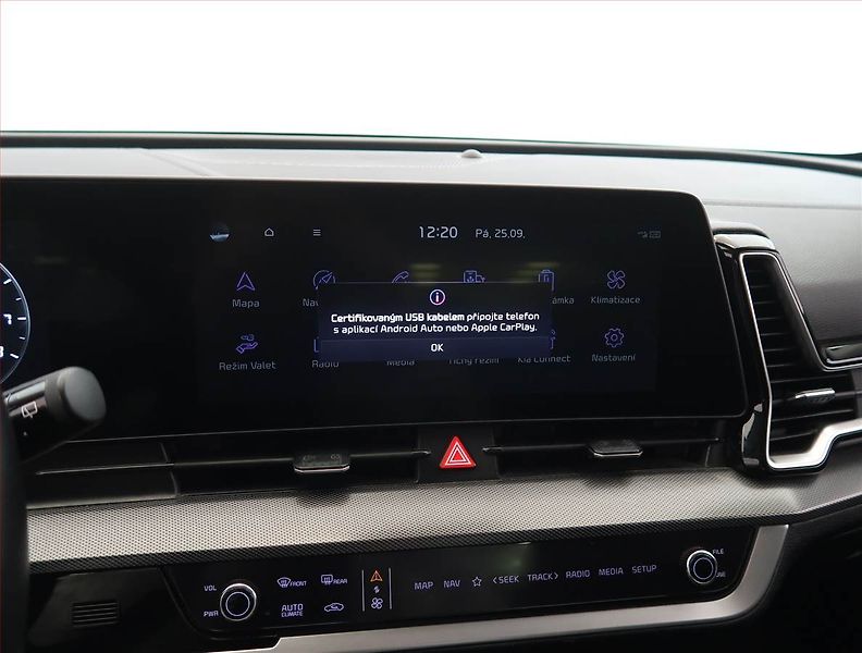 Kia Sportage (2023) 1.6 T-GDI MHEV - fotka 18 z 28