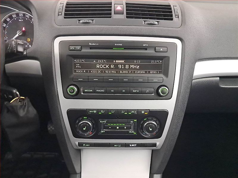Škoda Octavia (2012) 1.4 TSI, Serv.kniha, Tempomat - fotka 12 z 15