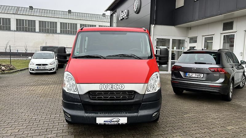 Iveco Daily 2.3M-Jet 35S 5.Míst  - fotka 2 z 12
