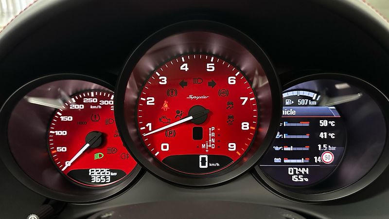 Porsche Boxster 718 SPYDER / ZÁRUKA - fotka 55 z 58