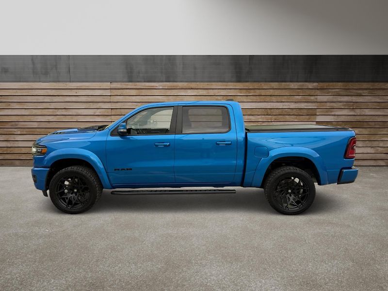 Dodge RAM (2022) +HYDRO BLUE+LOOK26+OFFR.PAKET+ - fotka 6 z 22