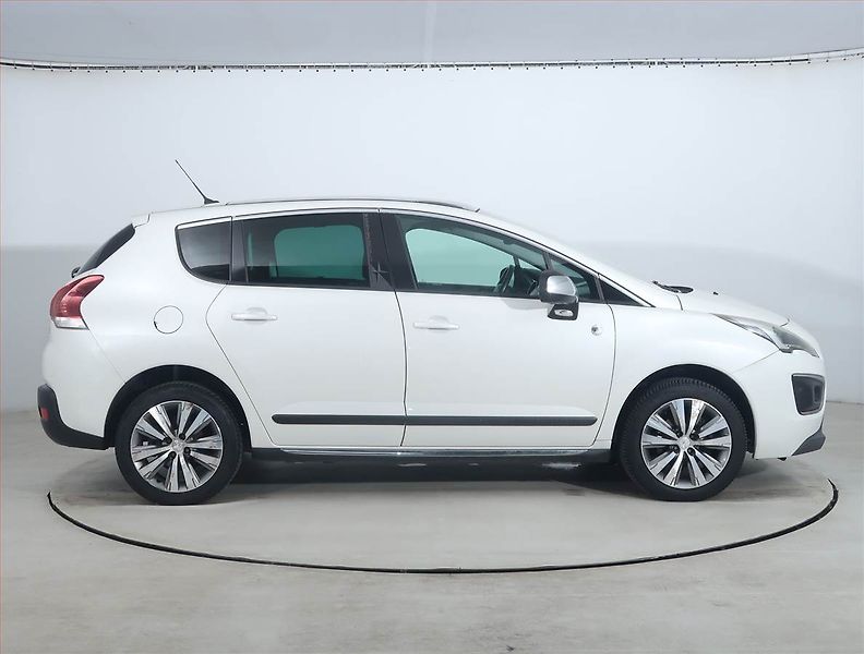 Peugeot 3008 (2015) 1.6 BlueHDi, Navi, Tempomat - fotka 6 z 18