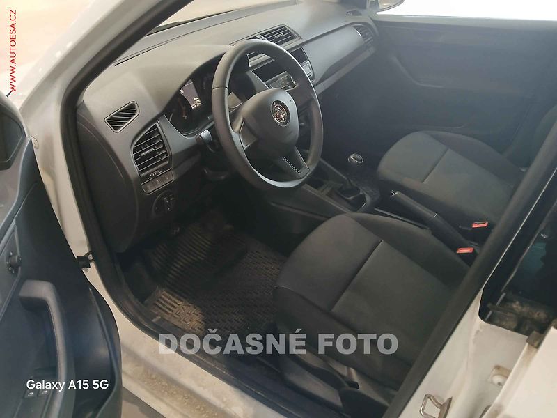 Škoda Fabia (2020) 1.0i, 1.maj,ČR - fotka 3 z 3