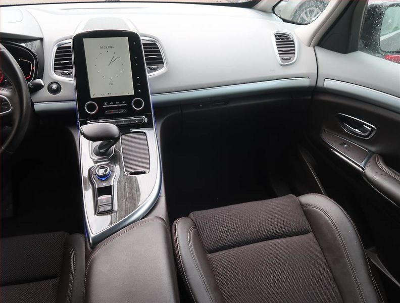 Renault Espace (2016) 1.6 dCi, Automat, 7 míst - fotka 8 z 15