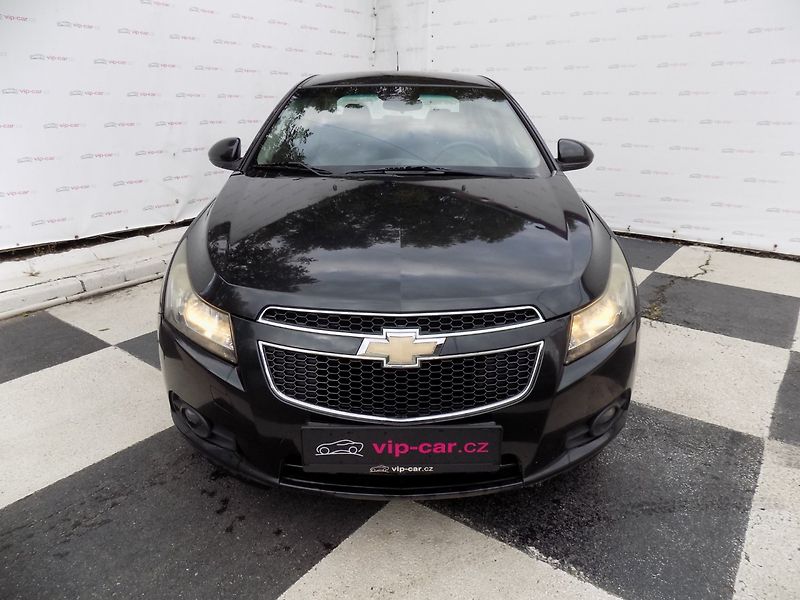 Chevrolet Cruze (2011) 1.8i/16V/Klimatizace/ČR/ - fotka 4 z 31