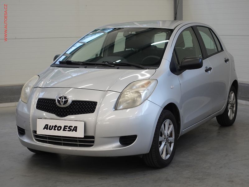 Toyota Yaris (2007) 1.1VVT-i, ČR, AC - fotka 3 z 17
