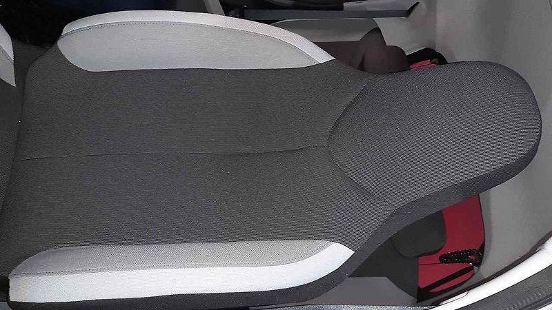 Toyota Aygo spadá do kategorie kompaktních miniaut, kterým se lidově říká nákupní taška.
