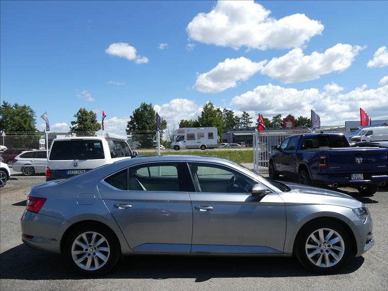 Škoda Superb 1,5 TSi 110kW 1majitel,DSG,DPH - fotka 12 z 47