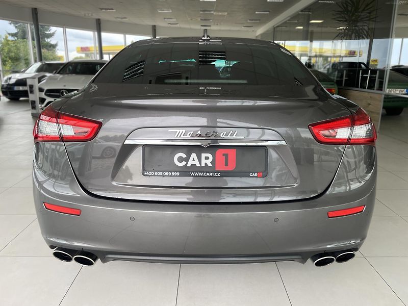 Maserati Ghibli SQ4 302kW*V6*KeyLess*TopStav - fotka 5 z 38