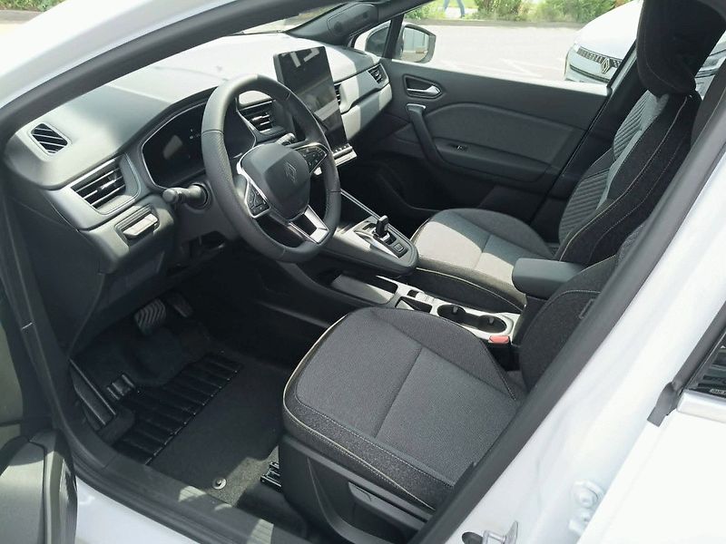 Renault Symbioz (2026) techno mild hybrid 140 EDC - fotka 17 z 21