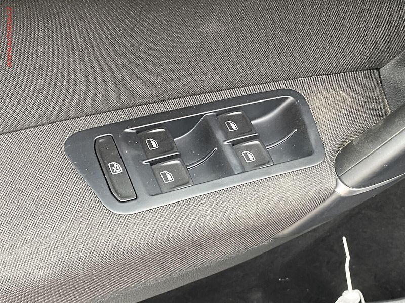 Volkswagen Golf Sportsvan (2014) 1.2 TSi, Comfortline, bixen - fotka 8 z 13