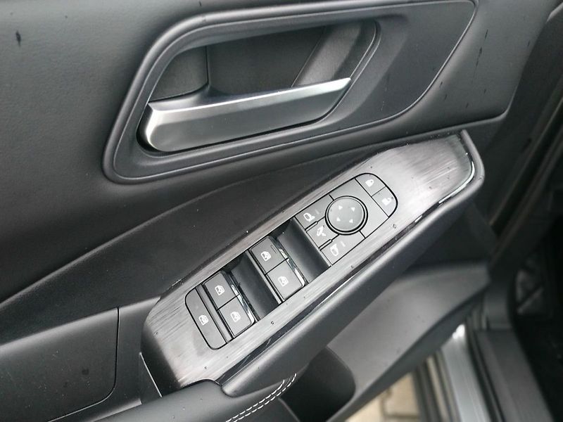 Nissan Qashqai 1.3T mHEV AT,2WD, SKLADEM - fotka 9 z 27