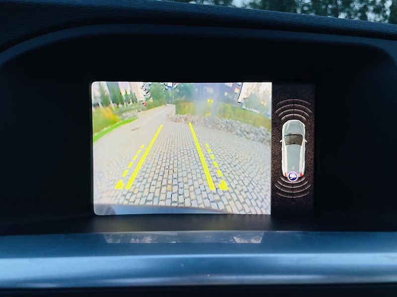 Volvo V60 2.4D4 5V AUTOMAT KAMERA TAŽNÉ - fotka 40 z 46