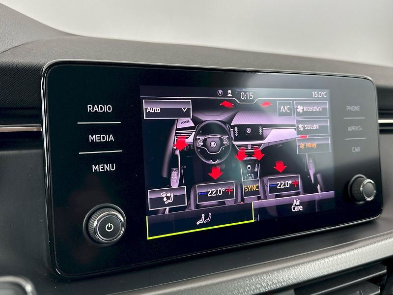 Škoda Scala (2023) DSG 1.5TSI 110kW Style Plus - fotka 16 z 28