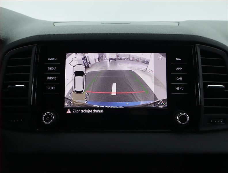 Škoda Karoq (2021) Sportline 2.0 TDI - fotka 16 z 17