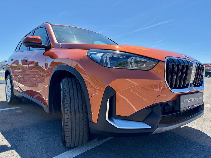 BMW X1 (2025) xDrive 20d PANORAMA Tažné HUD - fotka 9 z 40