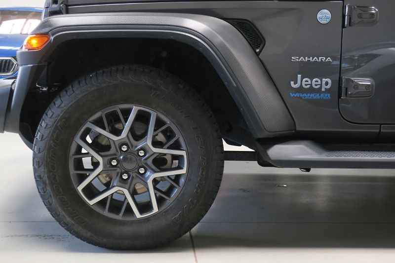 Jeep Wrangler (2022) 2.0 4xe PHEV Unlimited Sahara - fotka 7 z 50