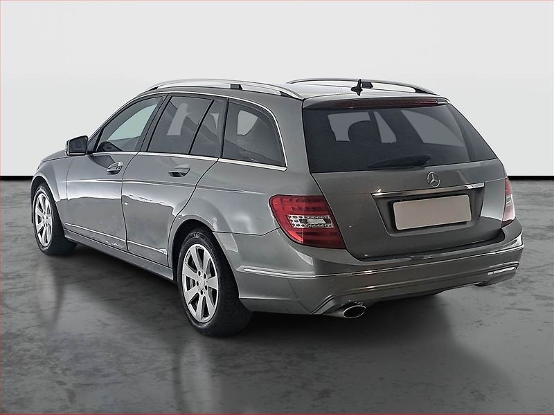Mercedes-Benz Třídy C (2012) C 220 CDI, Navi, Tempomat - fotka 4 z 18