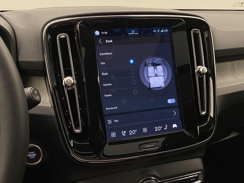 Volvo XC40 B4 DARK ULTIMATE AUT CZ - fotka 53 z 56