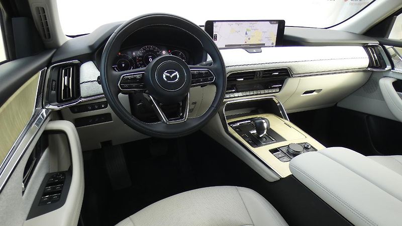 Mazda CX-60 2.5 e-Skyactiv PHEV Takumi - fotka 5 z 28