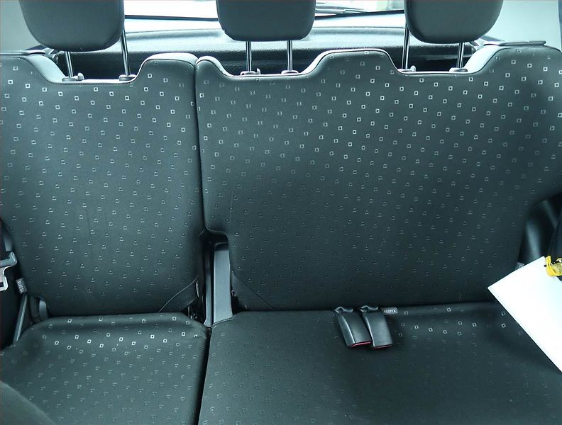 Toyota Yaris (2007) 1.3, Serv.kniha, nová STK - fotka 10 z 16