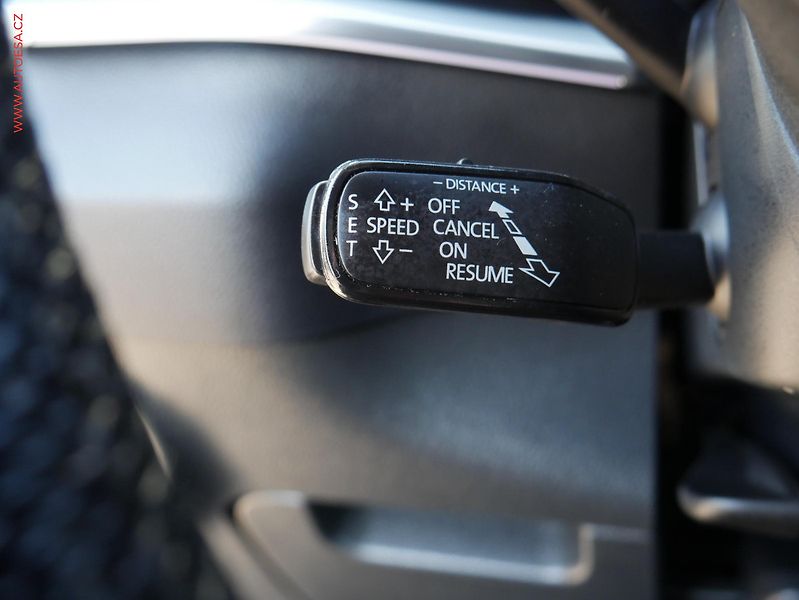 Škoda Karoq (2019) 1.5 TSi, DSG, LED, navi - fotka 16 z 19