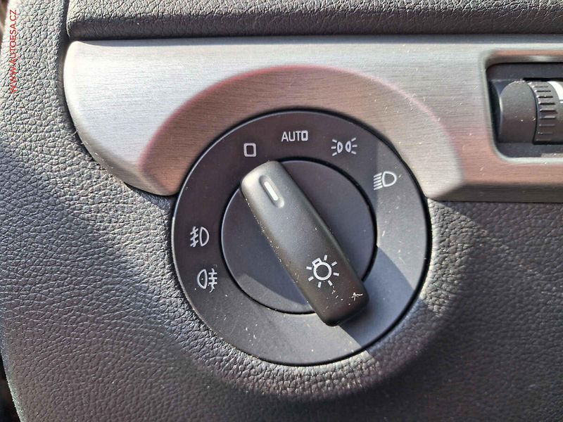 Škoda Yeti (2013) 1.4 TSi, Elegance, DSG - fotka 17 z 20