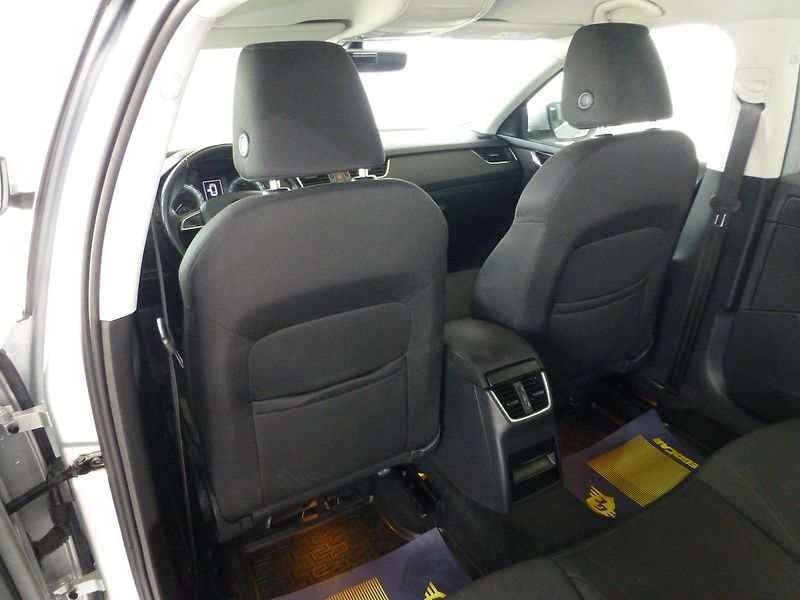 Škoda Octavia (2017) 2,0TDI*NAVIGACE**ALU**PARK.S - fotka 16 z 26