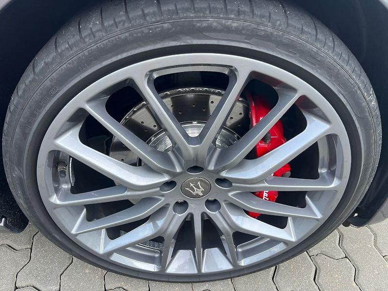 Maserati Ghibli 3.0 V6 Bi-Turbo S Q4 AT8 - fotka 11 z 11