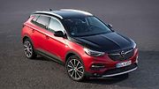 Opel Grandland X Plug-In Hybrid4 je první vlaštovkou ambiciózního plánu Opelu elektrifikovat všechny své modely už v roce 2024.