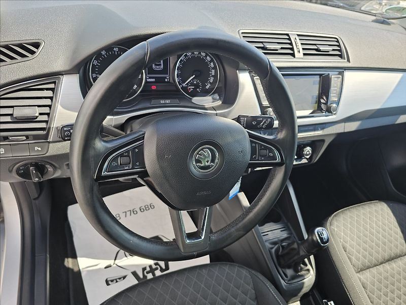 Škoda Fabia III 1,2TSi 66KW Drive - fotka 12 z 41