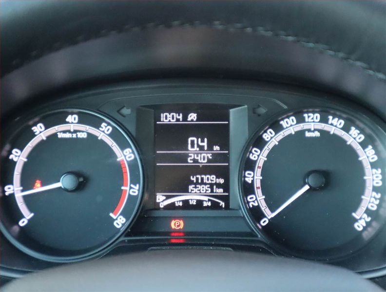 Škoda Fabia (2019) Ambition 1.0, Serv.kniha - fotka 10 z 13