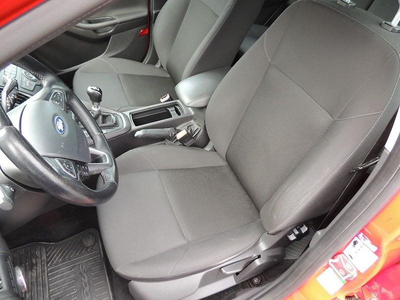 Ford Focus (2017) 1.5TDCi,70kw,výbava,ČR,1maj. - fotka 40 z 43