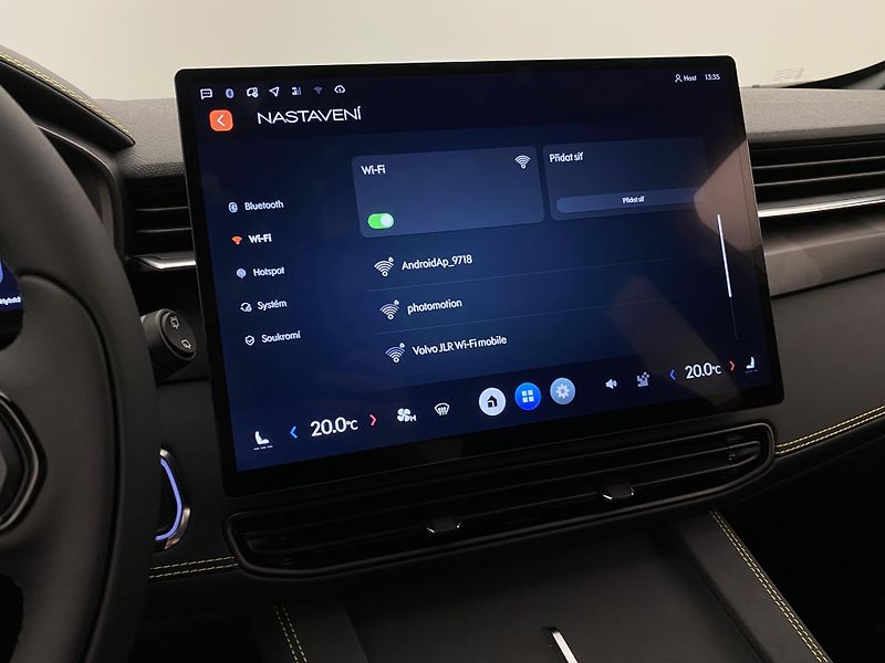 Lynk & Co 01 (2025) CORE PHEV AUT CZ 1.maj - fotka 88 z 96