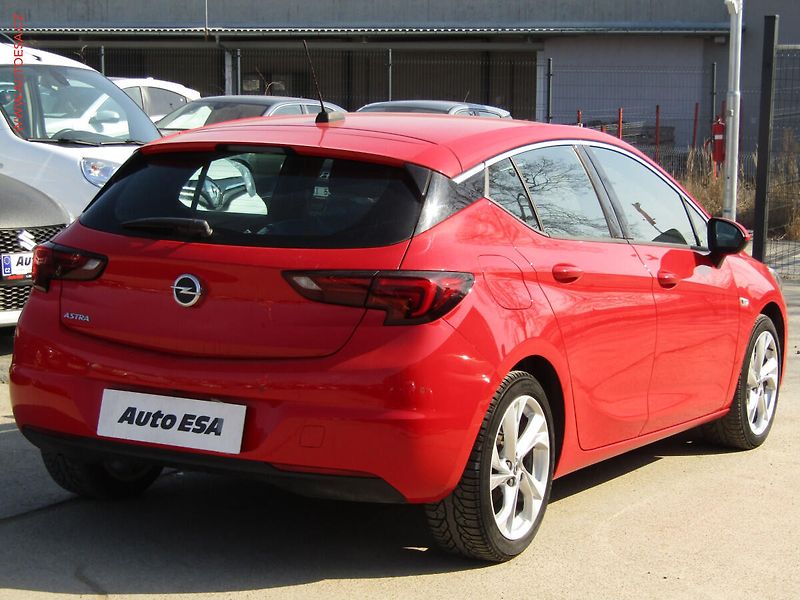Opel Astra (2020) 1.2 T, ČR, GS Line, navi - fotka 4 z 20