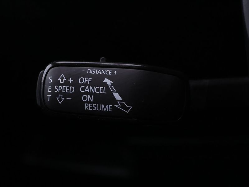 Škoda Superb 2,0 TDI DSG L&K DPH CZ - fotka 21 z 45
