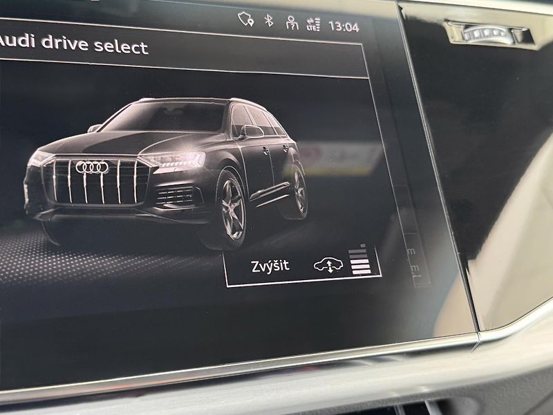 Audi Q7 50TDI Q*S-LINE*Matrix*Vzduch - fotka 24 z 44