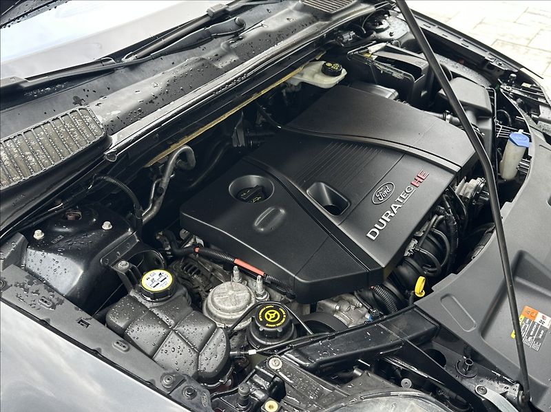 Ford Mondeo 2,3 160PS  Titanium A/T - fotka 43 z 46