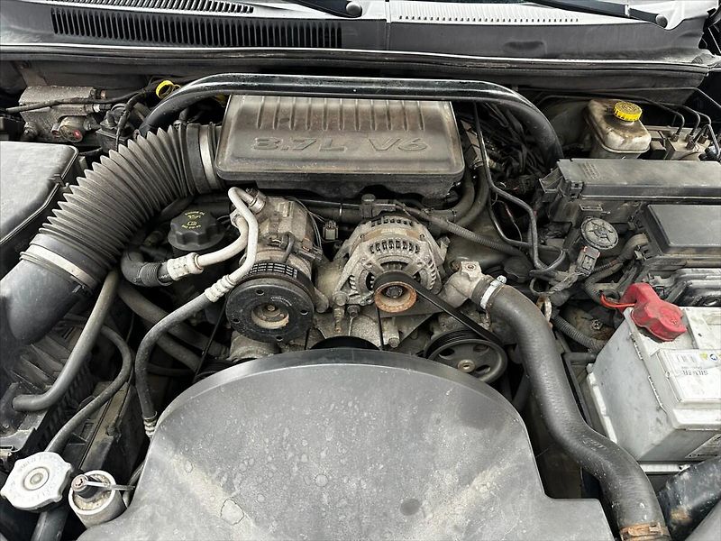 Jeep Grand Cherokee 3,7 154kW-LPG-SERVIS!! - fotka 33 z 37