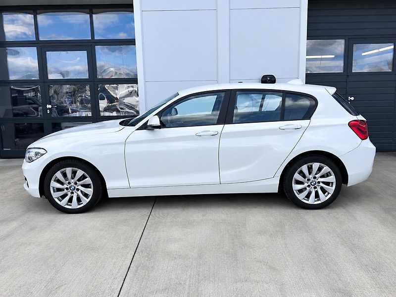 BMW Řada 1 118i Model Sport Line - fotka 3 z 18